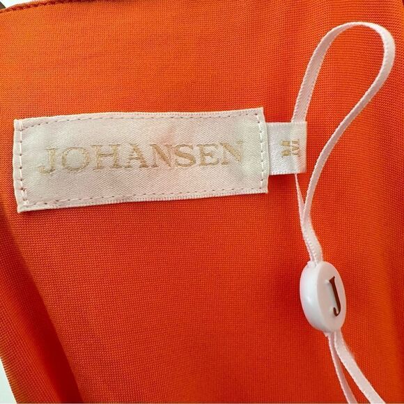 Johansen-Naomi Gown -> Johansen-Naomi Gown - Picture 15 of 16